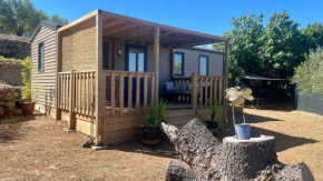Mobil-home en pleine nature à 3 mins du Lac du Salagou avec vue panoramique